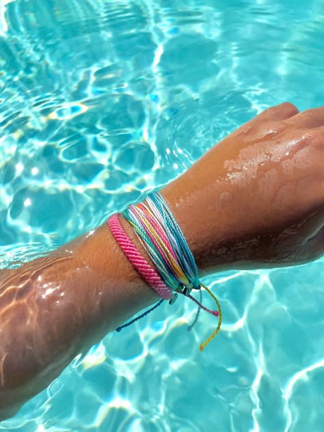 Beach Jewelry Bracelets, Puravida Bracelet Stack, Bright Preppy Aesthetic, Preppy Pura Vida Bracelets, Puravida Bracelets Aesthetic, Pura Vida Bracelet Stack, Preppy Wrist, Pura Vida Bracelets Stacked, Pura Vida Bracelets Aesthetic