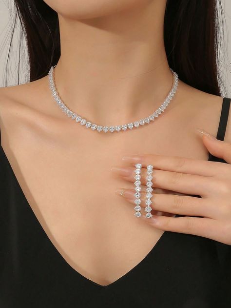 Silver  Collar     Embellished   Women Fashion Jewelry Party Accessories Jewelry, Bride Jewelry Set, Neck Pieces Jewelry, Fancy Jewelry Necklace, Formal Jewelry, Diamond Necklace Designs, Silver Jewelry Necklace, Prom Jewelry, Beauty Illustration