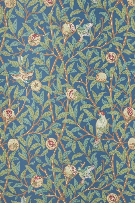 Bird Pomegranate Wallpaper, Wallpaper Morris, Pomegranate Wallpaper, Wallpaper Anthropologie, William Morris Wallpaper, William Morris Patterns, Den Ideas, Dining Room Wallpaper, Morris Wallpapers