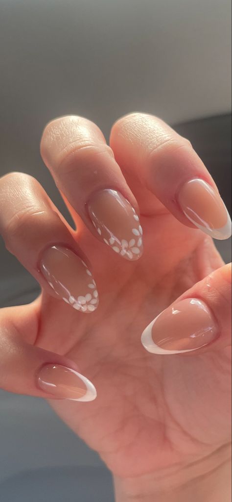 Flower French nails
Wedding neutral 2023 oval classic simple Nail Ideas Almond Spring, Floral French Tip Almond Nails, Simple Prom Nails Almond, Neutral Almond Acrylic Nails, French Floral Nails, White Almond Nails With Design, French Nails Oval, French Flower Nails, Spring Neutral Nails