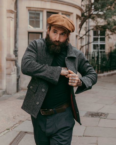 #handmade #madeinengland #bestofbritish #sustainable #hardwearing #workwear #london #cambridge #mensstyle #womensstyle #womensfashion #british #londonstyle #peakyblinders #vintagestyle #vintagefashion #luxury . Newboys Hat, London Cambridge, Man Style, Flat Cap, Mens Style, Peaky Blinders, Beards, Dandy, London Fashion