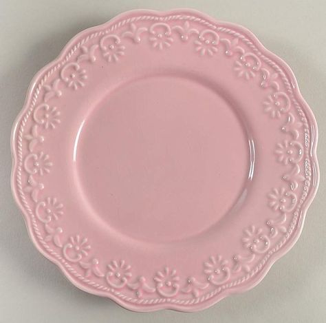 Cute Kitchen Plates, Aesthetic Plates, Plates Aesthetic, Coquette Gifts, Dish Aesthetic, Manor Aesthetic, Plate Aesthetic, Cute Plates, Pink Salad