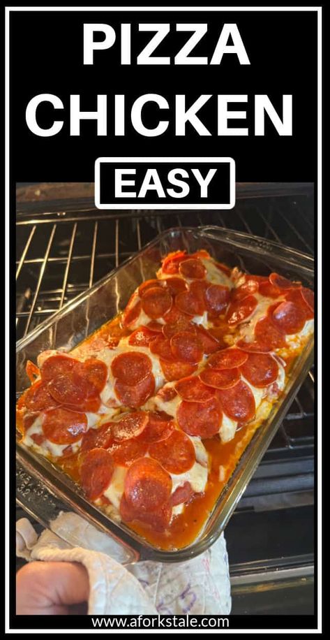 Low Carb Pepperoni Pizza Chicken Bake, Baked Pizza Chicken, Pepperoni Pizza Chicken Bake, Pizza Chicken Recipes, Chicken Pepperoni Recipe, Chicken And Pepperoni Recipes, Pizza Chicken Breast, Pepperoni Chicken Bake, Chicken And Mozzarella Recipes