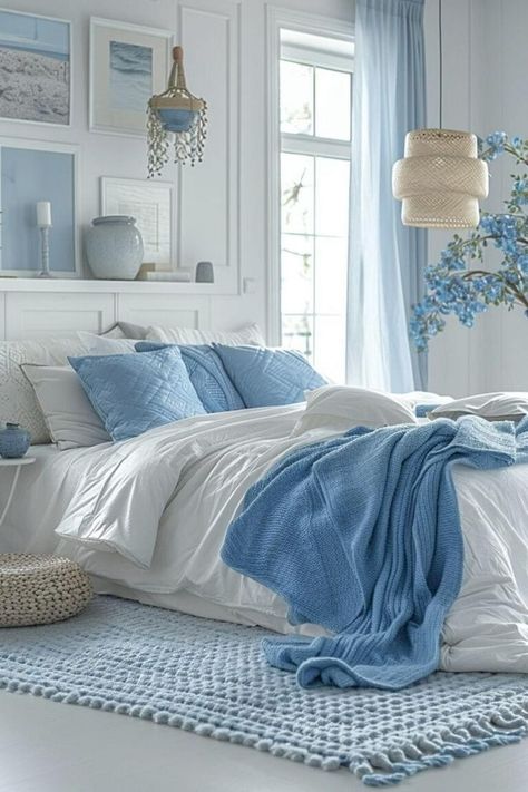 Decor Wall Bedroom, White And Blue Bedroom, Bedroom Ideas Bedding, Oasis Bedroom, Bedroom Decorative Wall, Light Blue Rooms, Bedroom Ideas Bed, Paintings Bedroom, Bed Bedroom Ideas