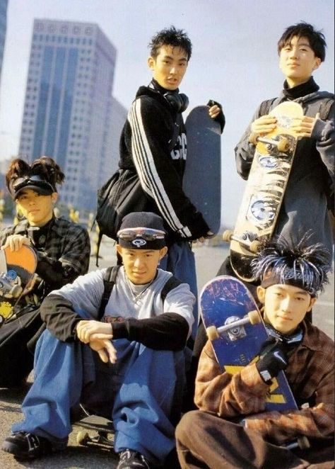 Japanese Fashion Male, 90s Skater Fashion, 2000s Japanese Fashion, Skater 90s, 90s Skate, 2000s Skater, 90s Fashion Men, T 90, Vintage Skate