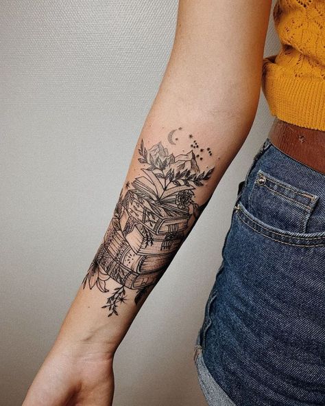 Book Inspired Tattoos, Bookish Tattoos, Literary Tattoos, Tattoo Trend, Tattoos For Lovers, Inspiration Tattoos, Butterfly Tattoos, Tiny Tattoo, Tattoo Design Book