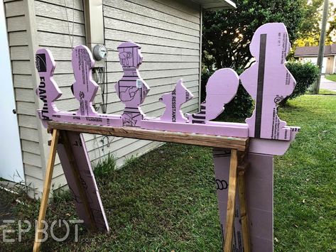 Halloween Tombstones Diy, Haunted Mansion Decor, Haunted Mansion Halloween, Halloween Circus, Beetlejuice Halloween, Halloween Movie Night, Spooky Movies, Fun Halloween Decor, Halloween Yard Decorations