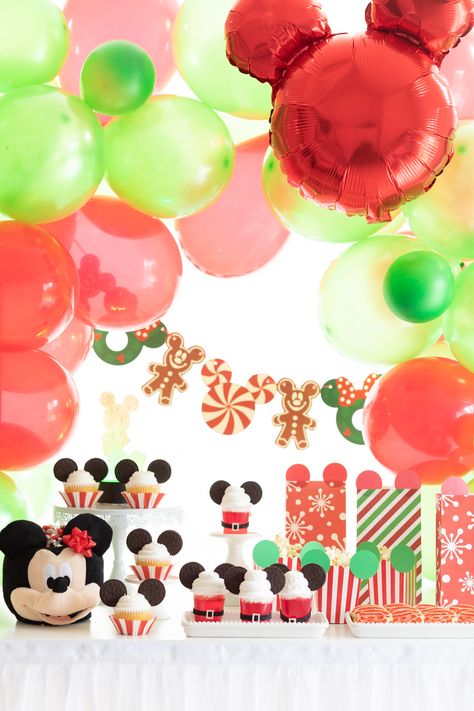 Mickey Christmas Party, Mickey Garland, Mickeys Christmas Party, Mickey Mouse Treats, Disney Christmas Party, Carnival Cupcakes, Winter Onederland Birthday Party, Christmas Party Table, Onederland Birthday Party