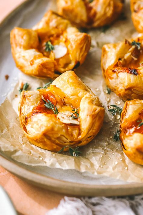 Easy Apricot Jam & Gruyere Cheese Puff Pastry Bites Puff Pastry Gruyere Cheese, Creative Food Ideas For Parties, Apricot Appetizer Recipes, Small Bites For Thanksgiving, Puff Pastry Bites Appetizers, Sweet Loren’s Puff Pastry, Puff Pastry Gruyere, Buffalo Chicken Puff Pastry, Apricot Pastry