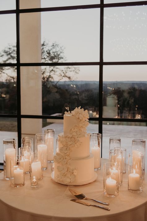 At the edge of the Texas Hill Country, the bride and groom joined their families for the first time at their wedding. Head over to the blog post to view the gallery! Head Wedding Table, Wedding Table Bride And Groom, Wedding Bride And Groom Table, Bride And Groom Table Ideas, Bride And Groom Table, White Wedding Arch, Bride Groom Table, Wedding Reception Activities, Elegant Modern Wedding