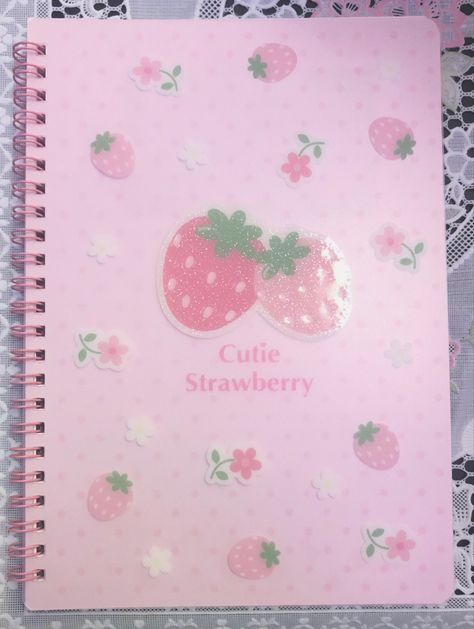 Kawaiicore School Supplies, Strawberry School Supplies, Cutecore School Supplies, Strawberry Stationary, Cutecore School, Pink School Aesthetic, Lukisan Fesyen, Mother Garden, Kawaii Notebook