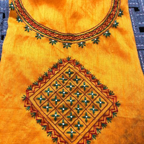 Handwork Kurti Designs, Bavariya Work, Yoke Embroidery, Kutchi Work, Embroidery Kurti, Kurti Embroidery, Hand Embroidery Dress, Satin Fashion, Silk Kurti