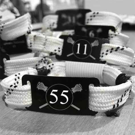 A great team gift idea! Lace bracelets with your team's name or number! Great as an end-of-season treat! Lacrosse Team Party Ideas, Hockey Treats, Senior Boxes, Lacrosse Party, Hockey Coach Gifts, Lacrosse Balls, Lacrosse Gifts, Lacrosse Team, Hockey Coach