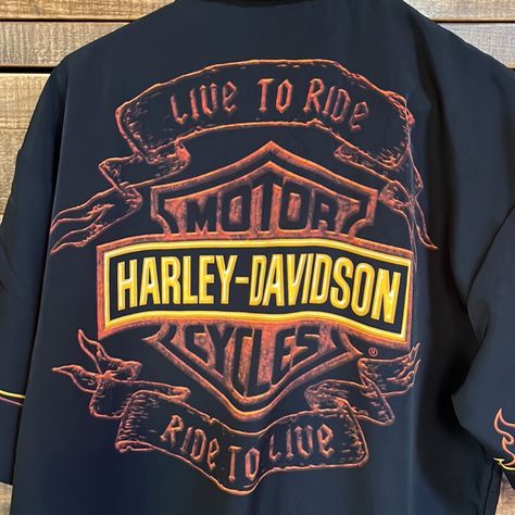 This Incredible Men’s Harley Davidson Button Up Shirt Is A Size Medium. This Is 100% Silk Made In Korea In Excellent Preowned Condition. Likely Never Worn At All. Slits At Waist. Harley Davidson Logo On Left Front And Left Sleeve. Large Logo On Back. Classic Flames Pattern. Amazing. Harley Davidson Fashion, Anaheim Angels, Creative Fashion Photography, Harley Davidson Logo, Harley Bikes, Anaheim, Creative Fashion, Button Up Shirt, Casual Shirts For Men