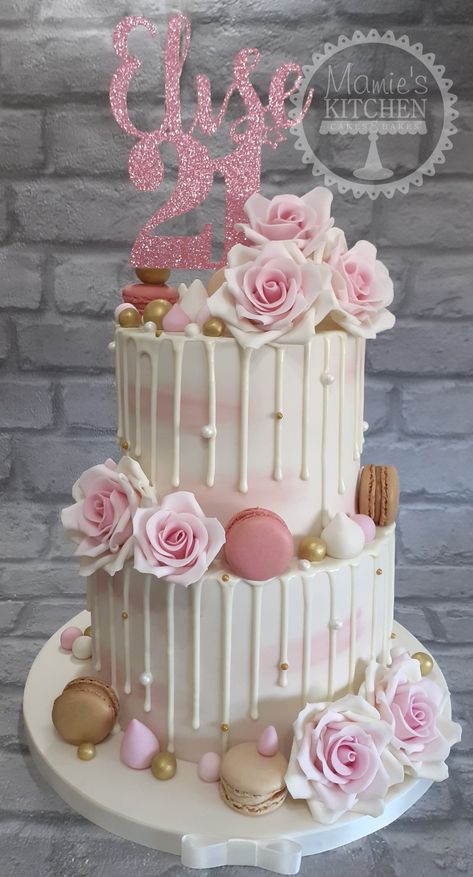 Big Birthday Cake, Sweet Birthday Cake, Sweet Sixteen Cakes, 18th Cake, Sweet 16 Birthday Cake, Christmas Cake Designs, 21st Birthday Cakes, Elegant Birthday Cakes, Sweet 16 Cakes