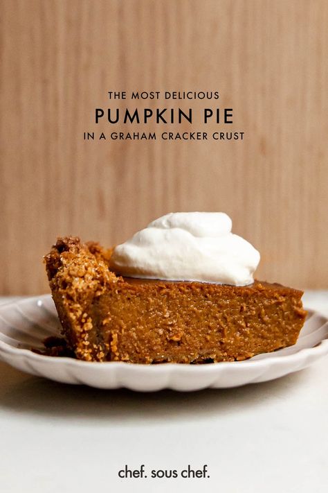 Combine your love for pumpkin pie and graham cracker crust with this irresistible recipe! Creamy pumpkin filling with a hint of vanilla and spice bakes perfectly in a crunchy, sweet crust for a delicious twist on the classic. Pumpkin Pie Graham Cracker Crust, Pie Graham Cracker Crust, Unique Thanksgiving Recipes, Pie With Graham Cracker Crust, Unique Recipes Desserts, Graham Cracker Crust Recipe, Gram Crackers, Recipe Ingredients List, Pumpkin Filling