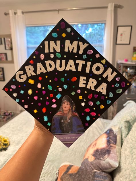 Olivia Rodrigo Graduation Cap, Graduation Taylor Swift, Taylor Swift Grad Party, Taylor Swift Graduation Cap Ideas, Graduation Cap Taylor Swift, In My Graduation Era, Taylor Swift Graduation Cap, Taylor Swift Graduation, Taylor Swift Grad Cap