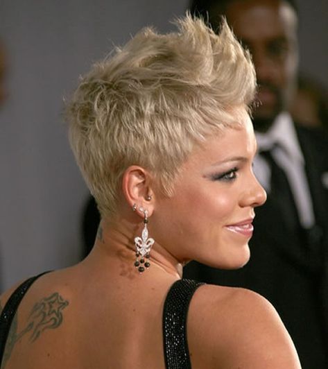 Latest short hairstyles for women 2019-2020 Pink Haircut, Pink Singer, Sassy Hair, Funky Hairstyles, Haircut And Color, Short Hairstyle, Short Haircut, Short Blonde, Short Blonde Hair