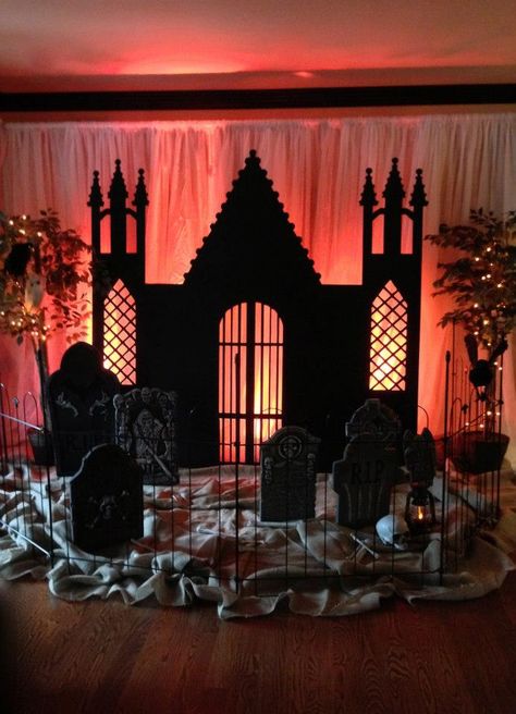 Storybook castle backdrop.. I mean seriously!! How cool is this? Could possibly do something like this around the front door? Just in case wind/rain - or sadly, snow. Entrada Halloween, Porta Halloween, Fun Diy Halloween Decorations, Castle Backdrop, Halloween Photo Booth, Halloween Dance, Halloween Backdrop, Halloween Spooktacular, Adult Halloween Party