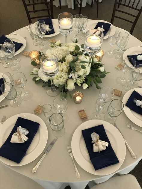 Tablescape Wedding Simple, Wedding Table Decorations Navy Blue, Navy Blue And Champagne Wedding Colors Wedding Ceremony Decor, Cocktail Hour Decor Wedding, Navy Blue Wedding Decor, Wedding Dinner Table Setting, Midnight Blue Wedding, Navy Blue Wedding Theme, Blue Table Settings