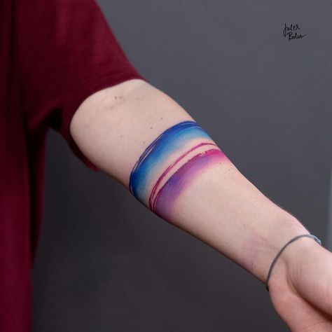 Watercolor Band Tattoo, Watercolor Armband Tattoo, Ombré Tattoo, Mums Tattoo, Tattoo Friends, Stripe Tattoo, Feminine Shoulder Tattoos, Leg Bracelet, Full Hand Tattoo