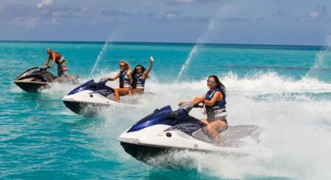 Mask Draw, Ski Outfits For Women, Mode Au Ski, Bermuda Travel, Ski Pictures, Jet Skies, Visit Maldives, Jet Skis, Jetski