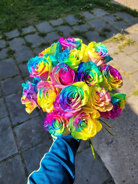 Rainbow Bouquet Wedding, Rainbow Wedding Bouquet, Rainbow Theme Wedding, Rainbow Flower Bouquet, Rainbow Wedding Flowers, Autumn Floral Arrangements, Rainbow Wedding Decorations, Rainbow Wedding Theme, Pink Rose Wedding Bouquet