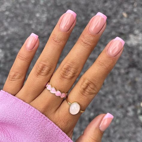 21 Cute & Trendy Pink French Tip Nails to Try in 2024 Pink Frenchies, Baby Pink Nails Acrylic, Ongles Gel French, Short Pink Nails, French Tip Gel Nails, Pink Tip Nails, Pink French Tip, Pink French Nails, Gel Nails French