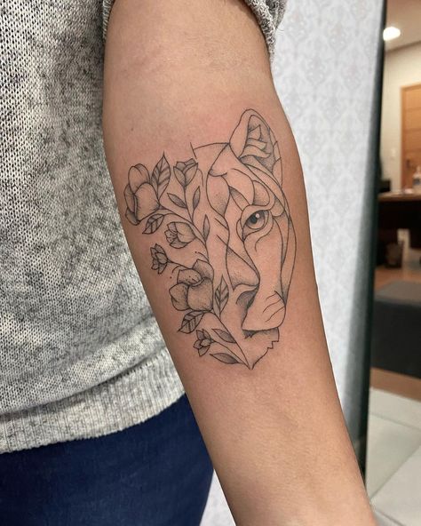 Fine Line Tiger Tattoo, Patch Work Tattoo Sleeve Women, Kendall Jenner Wallpaper, Animal Tatoos, Kendall Jenner Aesthetic, Mtv Logo, Sleeve Women, Kylie Jenner Outfits, Line Art Tattoos