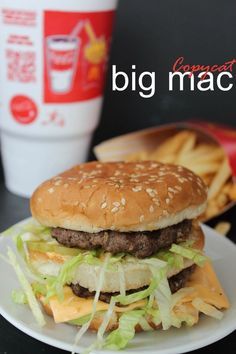 Copycat Big Mac Big Mac Recipe, Copycat Big Mac, Mcdonalds Apple Pie, Mac Donalds, Big Mack, Big Mac Sauce, Mac Sauce, Copykat Recipes, Copycat Restaurant Recipes