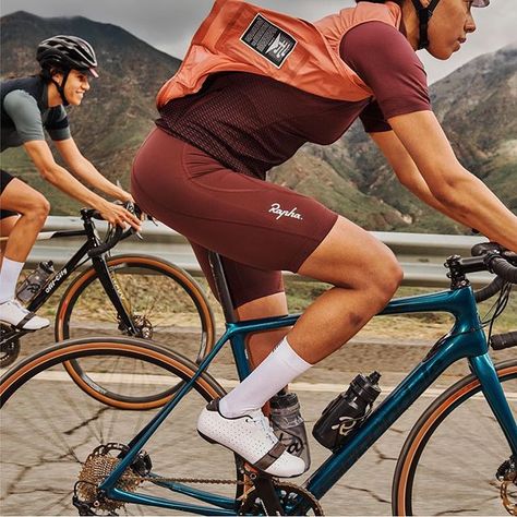 Rapha auf Instagram: „The new Classic collection takes inspiration from a bygone era but it's designed to last into the next. Rapha offers a free crash repair…“ Rapha Cycling, Bike Aesthetic, Yellow Outfit, Cycling Gear, Cycling Fashion, Next Fashion, Sportswear Brand, Blue Outfit, Sports Theme