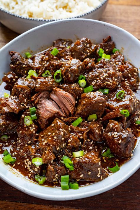 Beef Stew Meat Recipes, Korean Beef Recipes, Slow Cooker Korean Beef, Resepi Biskut, Slow Cooker Stew, Stew Meat Recipes, Slow Cooker Recipes Beef, Korean Beef, Beef Stew Meat