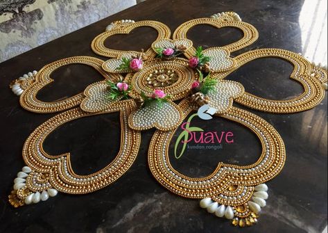 Kundan Rangoli, Diwali Diya Decoration, Acrylic Rangoli, Thali Decoration Ideas, Rakhi Making, Pooja Thali, Big Hearts, Diy Diwali Decorations, Rangoli Patterns