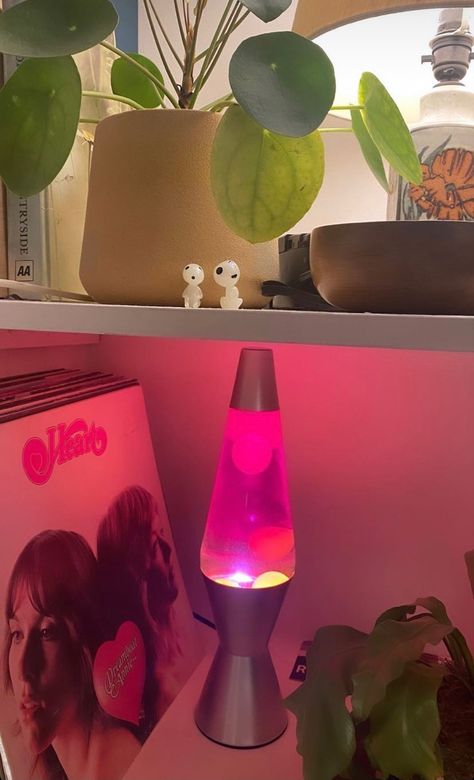 Lava Lamp Room, Neon Room Aesthetic, Lava Lamp Aesthetic, Purple Lava Lamp, Libra Mars, Lamp Room Decor, Joanna Kuchta, Funky Lamps, Lamp Room