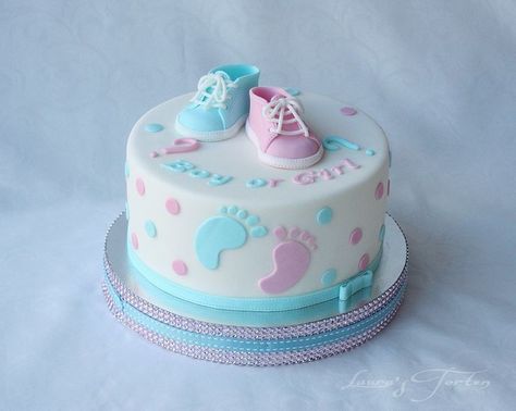 Cakes For Gender Reveal Party, Cakes For Gender Reveal, Baby Shower Cakes Simple, Pregnancy Cake Ideas, Gender Cake Ideas, Cake With Shoes, Baby Gender Cake, Pregnancy Cake, Baby Gender Reveal Cake