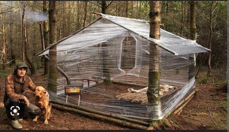 Woodland Cabin, Bushcraft Shelter, Survival Project, Camping Shelters, Lake House Food Ideas, Diy Patio Decor, Outdoor Shelters, Cabin Tent, Bushcraft Camping