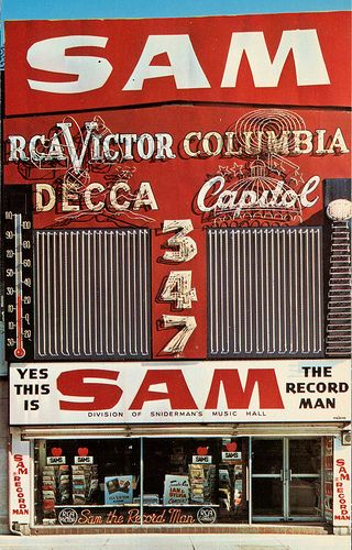 Sam the Record Man, Toronto ON ~ one of the greatest places to buy records, that's vinyl for you young folks! Old Toronto, I Am Canadian, Canadian History, Record Shop, Old Signs, Store Front, Custom Neon, Toronto Ontario, Record Store