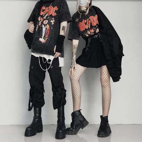 Goth Matching Outfits, Male And Female Matching Outfits, Matching Black Couple Outfits, Nirvana Outfit, Black Couple Outfits, Mitsuki Koga, Punk Couple, Style Alt, Couple Outfits Matching