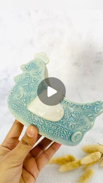 Easter Ceramics Ideas, Slab Ceramics Ideas, Hand Built Pottery Templates, Easter Clay Ideas, Pottery Templates, Clay Workshop, Clay Forms, Clay Garden, Ceramic Chicken