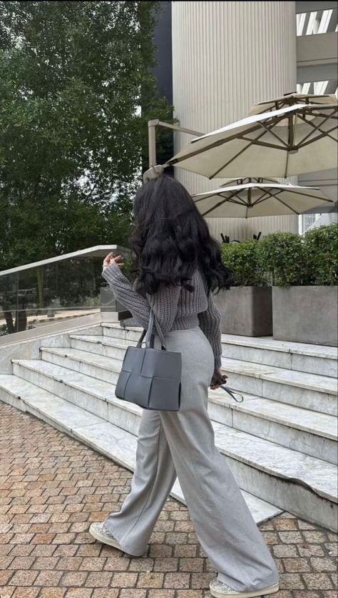 Grey Pants Outfit, Casual Outfits For Women, High Waisted Dress, Style Désinvolte Chic, High Waisted Dress Pants, Corporate Attire, Summer Office, Modest Fits, Stylish Work Attire