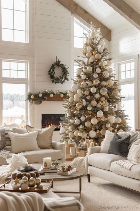 Neutral aesthetic Christmas Tree decor ideas Neutral Decor Christmas Tree, Cream White And Gold Christmas Tree, White Brown Gold Christmas Tree, Gold And Natural Christmas Tree, White Cream Christmas Tree, White And Neutral Christmas Decor, Greige Christmas Decor, Beige And White Christmas Decorations, Modern Minimal Christmas Tree