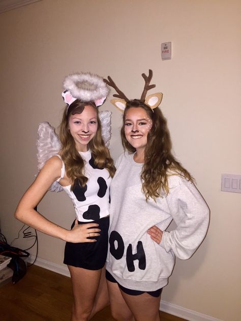 "Holy cow" & "Oh dear" costume Holy Cow Costume, Diy Cow Costume, Cow Halloween Costume, Cow Halloween, Dear Costume, Halloween Duos, Cow Outfits, Kostuum Halloween, Kostum Halloween