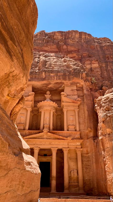 Jordan Aesthetic, Starověký Egypt, Culture Aesthetic, Egypt Aesthetic, Travel Hack, Petra Jordan, Baggage Claim, Dream Travel Destinations, Future Travel