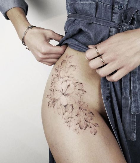 Floral Hip | Best Tattoo Ideas For Men & Women, 7000 Designs Medium Size Hip Tattoo, Tropical Hip Tattoo, Hip Tattoos Women Floral, Delicate Hip Tattoos Women, Womens Hip Tattoos, Tattoo Hips Women, Tigh Tattoo Woman, Thigh Hip Tattoo Women Unique, Unique Hip Tattoos Women