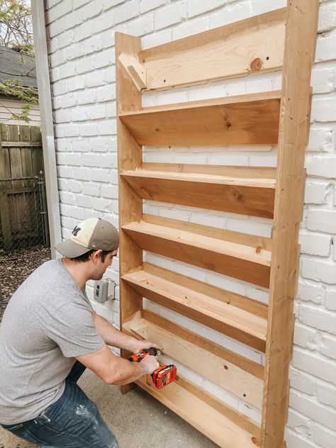 Diy Living Wall, Living Wall Diy, Herb Garden Wall, Wall Planters Outdoor, Vertical Garden Wall Planter, Diy Wall Planter, Herb Wall, Vertical Garden Design, Vertical Garden Wall