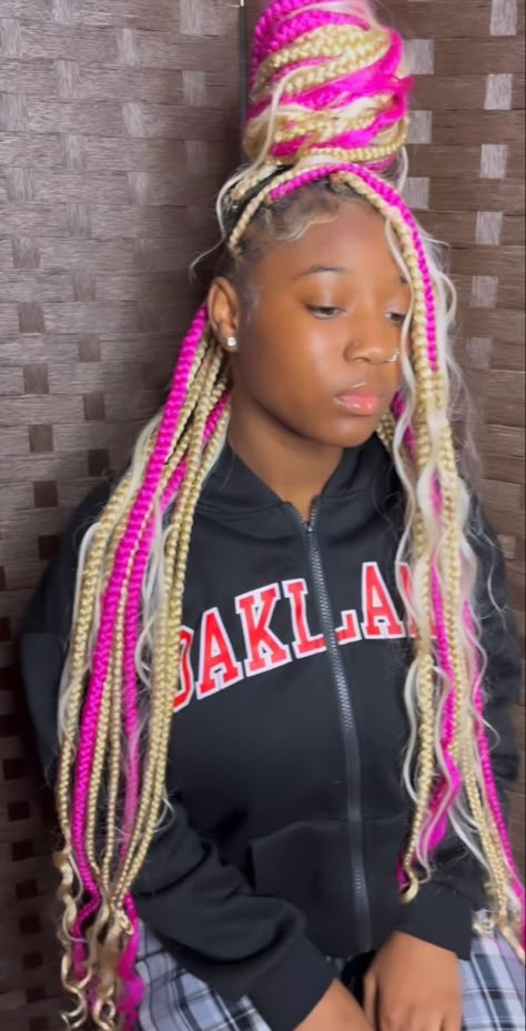 Braided Hairstyles For Black Women Colored Hair, Blue Black And Blonde Box Braids, Hairstyles Braids With Color, Long Knotless Braids With Color, Colorful Braids For Black Women, Braided Hairstyles With Color, 3 Different Color Box Braids, Braided Hairstyles For Teens Black, Hairstyles For Teens Black