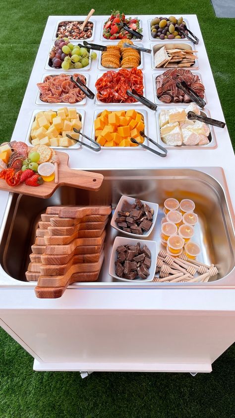 Cheese and Charcuterie Cart - Etsy Bbq Food Display Ideas, Food Cart Food Ideas, Fruit Cart Ideas, Mobile Cart Business Ideas, Charcuterie Board Cart, Catering Marketing Ideas, Charcuterie Mobile Bar, Charcuterie Food Truck, Charcuterie Board Pricing