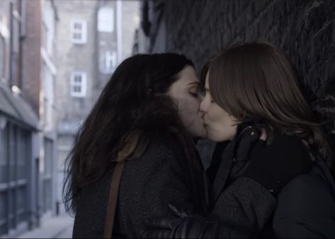 Lesbian Movies On Amazon Prime - 20+ Titles Streaming Now - Our Taste For Life Below Her Mouth, Tru Love, Prime Movies, Beautiful Love Stories, Love Scenes, Rachel Weisz, Rachel Mcadams, Romantic Drama, Romantic Movies