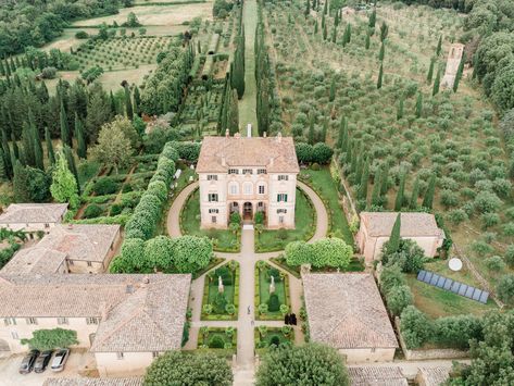 Villa Cetinale, Italian Country House, Garden Wedding Venues, 18th Century House, Tuscany Villa, Garden Venue, Garden Wedding Venue, Sarah Ferguson, Italian Garden