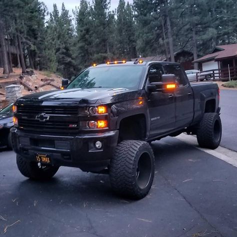 Chevy 2500hd, Dodge Diesel Trucks, Chevy Duramax, Country Trucks, Pickup Truck Accessories, Trucks Lifted Diesel, Chevrolet Silverado 2500hd, Black Truck, Duramax Diesel